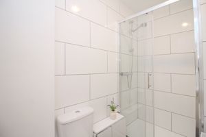 En-suite One- click for photo gallery